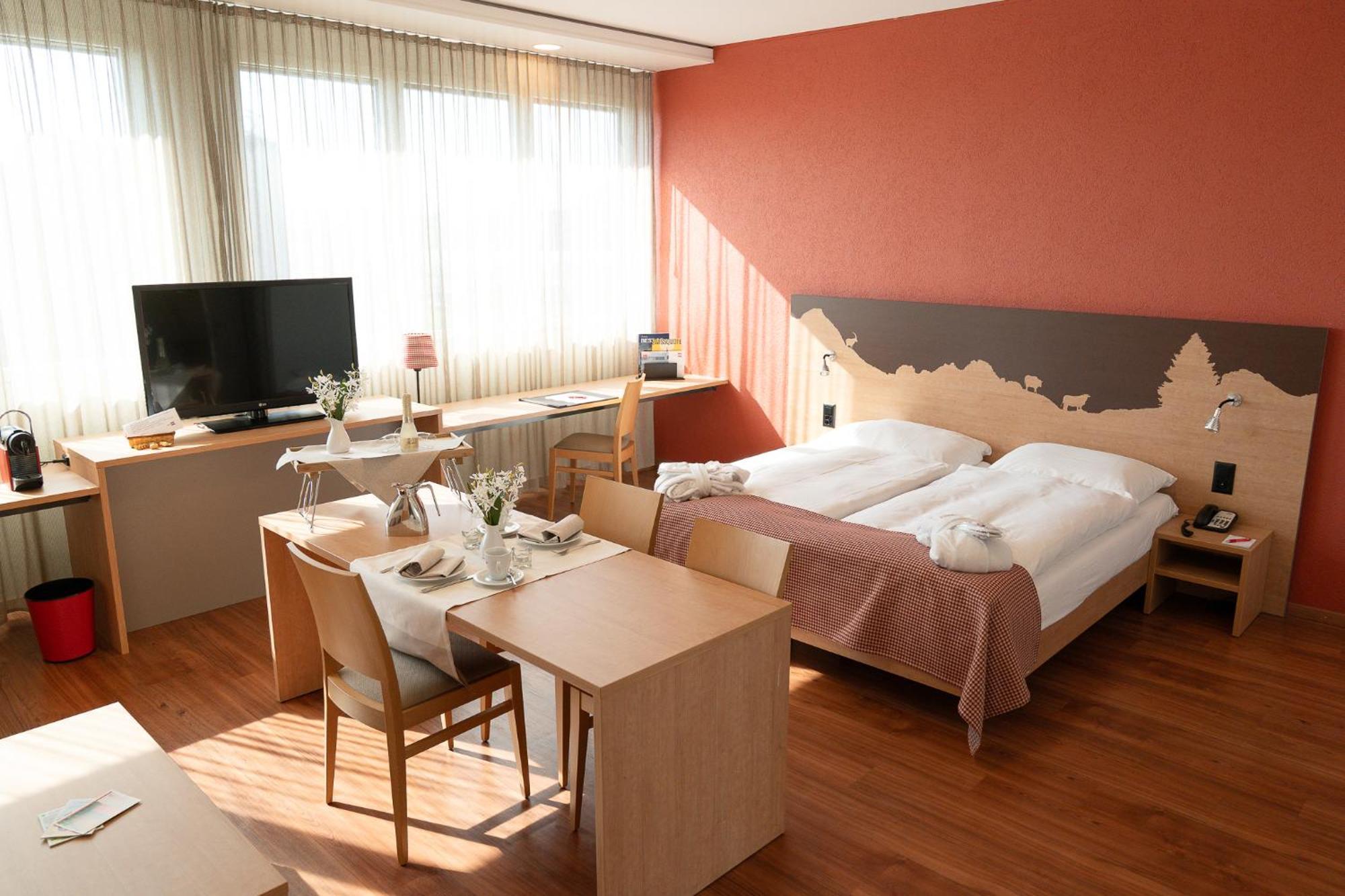 Swissever Hotel Zug Steinhausen Bagian luar foto