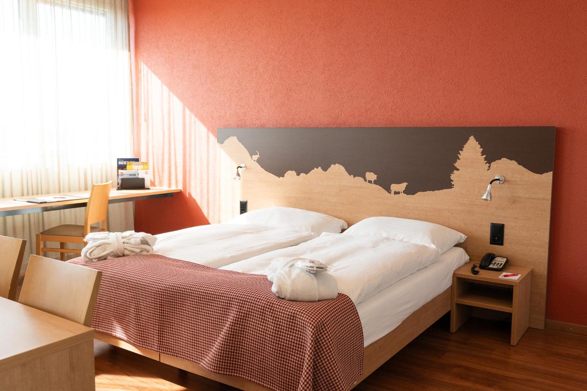 Swissever Hotel Zug Steinhausen Ruang foto