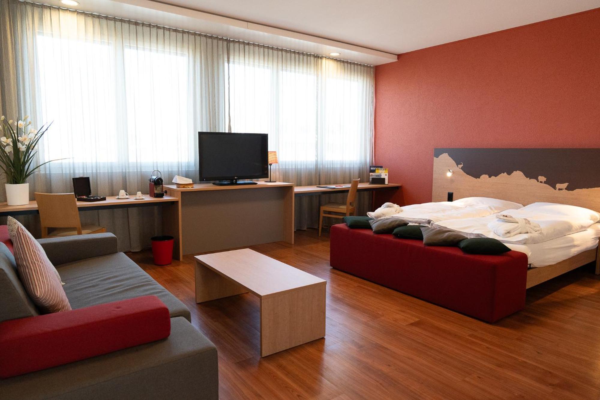 Swissever Hotel Zug Steinhausen Ruang foto