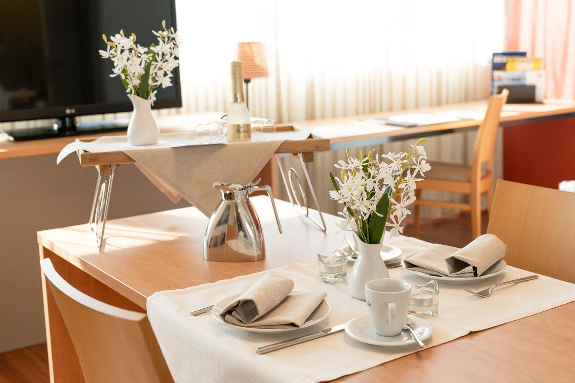 Swissever Hotel Zug Steinhausen Bagian luar foto